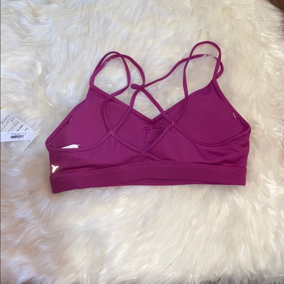 Old Navy Light Support Strappy Sports Bra - Picture 2 of 4